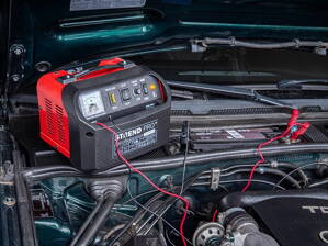 Nabíjačka autobatérií STREND PRO CBR-20, 12/24V, 14A